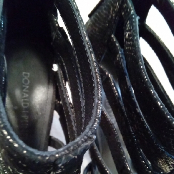 Donald J. Pliner Elegant Black Heels - Picture 6 of 8